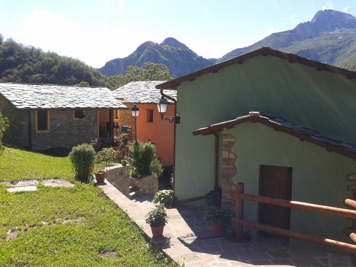 카레지네 Borgo Delle Panie B&B 외부 사진
